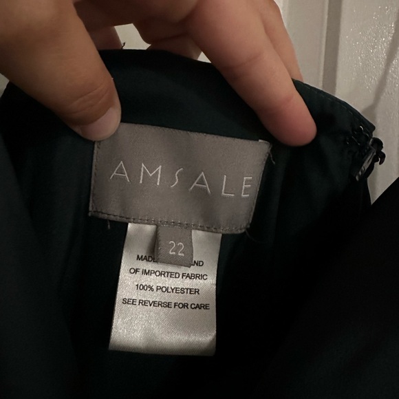 Amsale Cody bridesmaid dress in emerald green - Picture 2 of 5